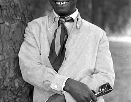  James Baldwin