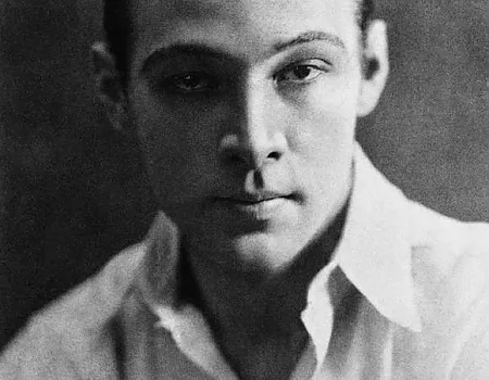  Rudolph Valentino
